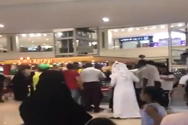 وثّقهم مقطع فيديو.. مشاجرة جماعية تنتهي بإيقاف 8 شبّان