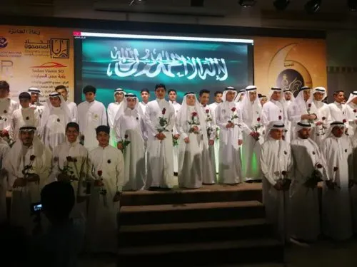 أم الحمام.. 119 متفوقاً يعودون إلى أسرهم بدروع التكريم