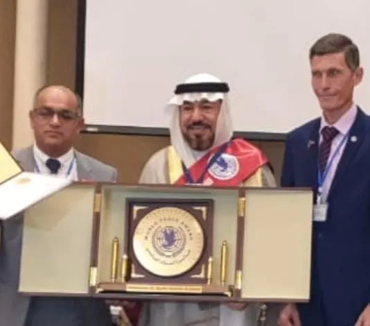 [الشارقة] الملتقى العربي للسلام العالمي يكرم الدكتور عبدالله السيهاتي