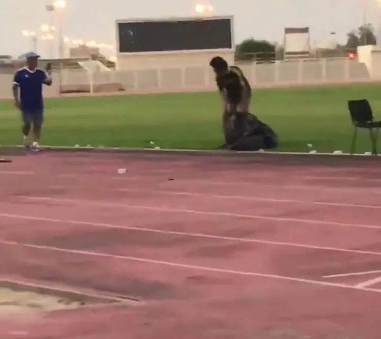 أزمة رواتب عمّال نادي “الخليج” تدخل شهرها الرابع.. والإدارة تنتظر هيئة الرياضة