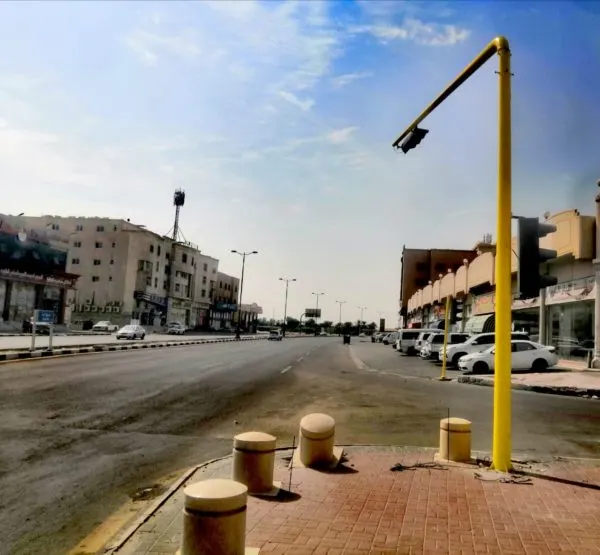 [صور] صيانة إشارة البحاري تمهيداً لتشغيلها
