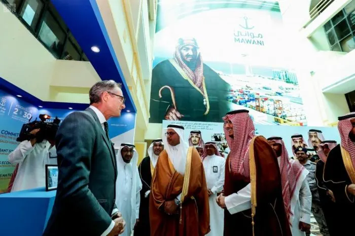 نائب أمير الشرقية يُوجه بتقديم تسهيلات لمرتادي ميناء الدمام