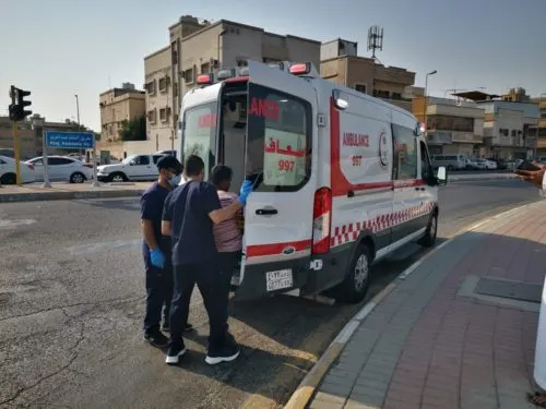 [القطيف] صدم العامل.. وغادر.. والهلال الأحمر نقله إلى المستشفى