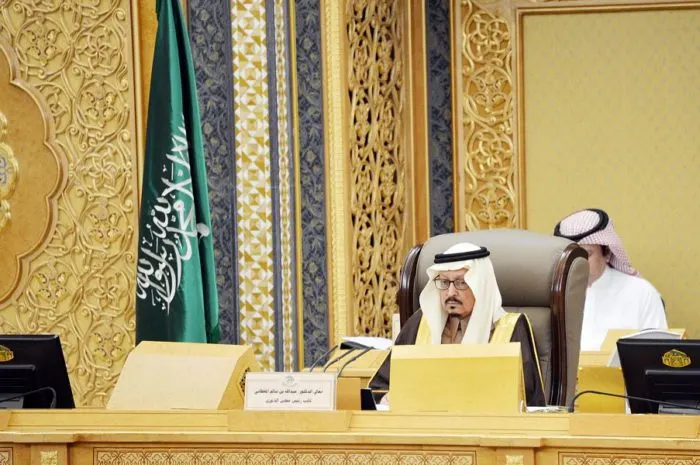 “الشورى” يُوصي بوضع استراتيجية لتوطين الوظائف القيادية وتمكين الشباب