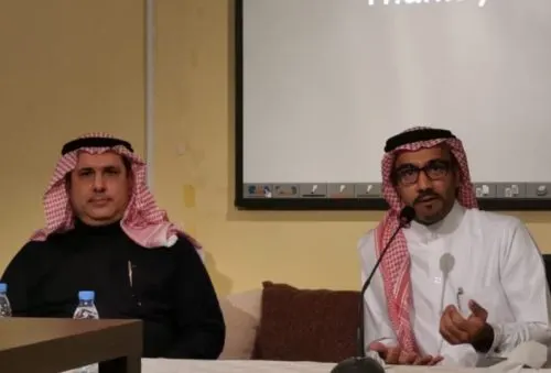 صدقّ أو تُصدّق.. آلام ظهرك سببها جوالك…!