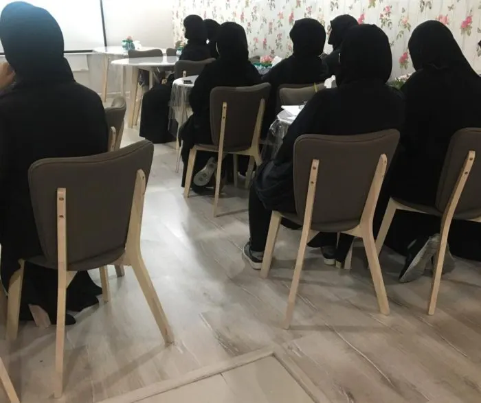 الحمود تُخاطب 35 سيدة بسيهات: “من لا تحدثه نفسه وضعه مريب”