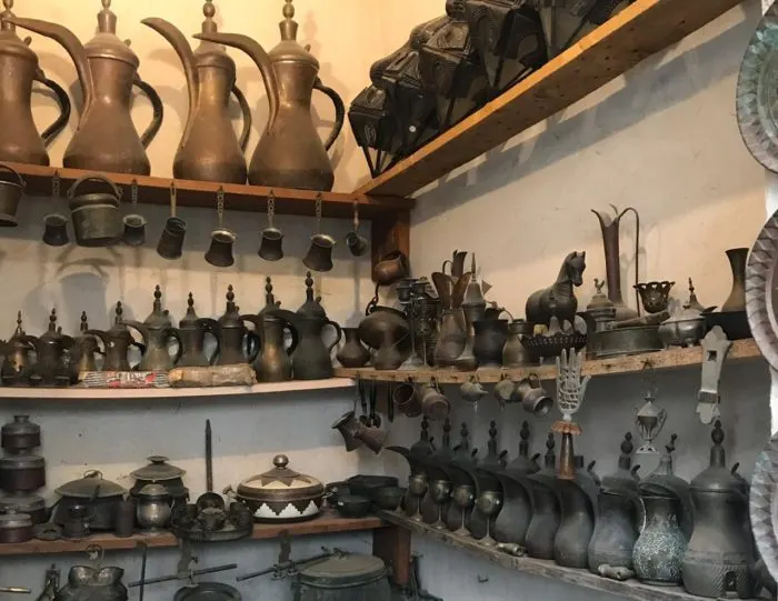 27 شابة في زيارة ترفيهية وتسويقية للأحساء