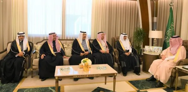 أمير الشرقية: التواصل بين “الشورى” ومجالس المناطق يعزز التنمية بالمملكة
