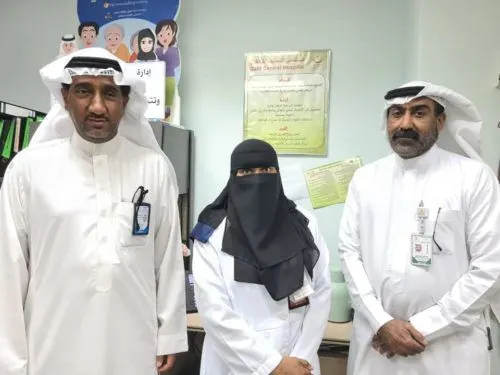 [خاص] في مركزي القطيف.. 15 متخصصاً في 3 برامج لدعم مرضى كورونا