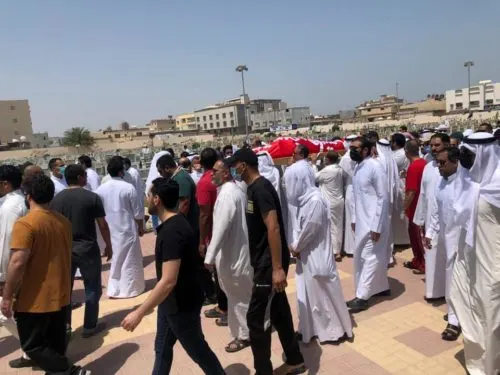 يوم حزين في سيهات برحيل رجل مُجتمع.. الدموع تودع “المكحّل”
