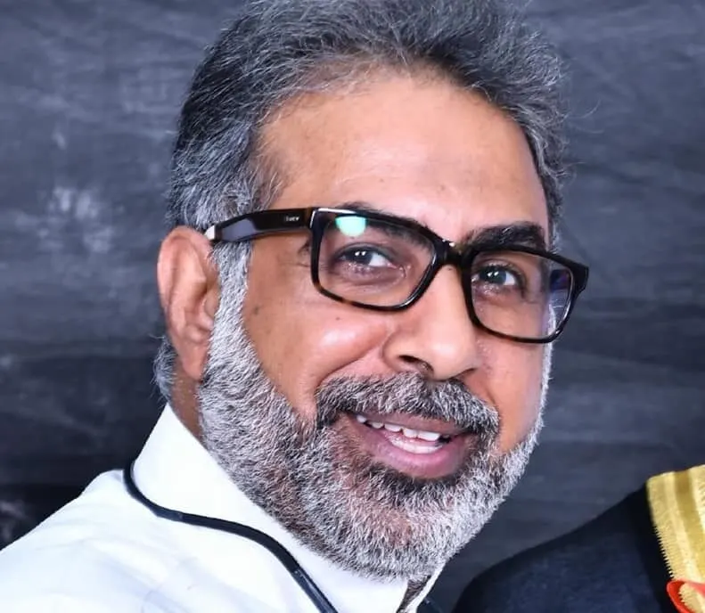 معرض “سلوك الطيور”.. المرحوم علي الحداد يشارك في حوار البيئة والفوتوغرافيا