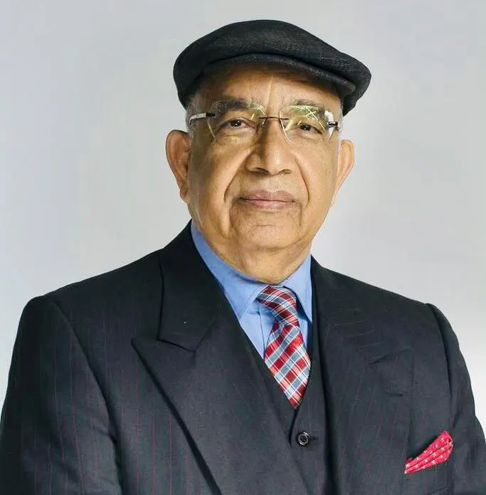 المحمد حسين.. يُحارب شرّ السرطان بلغة “فكاهية” في منهج علمي