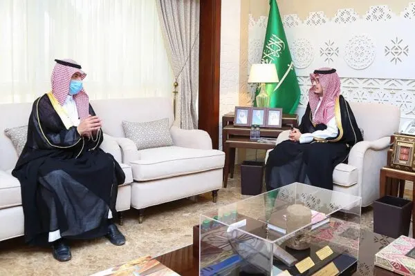نائب أمير الشرقية يشدد على نشر ثقافة الترشيد في استهلاك الطاقة