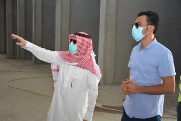 بلدية القطيف ترصد ملاحظات على المشاريع الخدمية وتطالب المقاولين بعلاجها