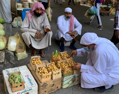 رطب “الخلاص” يهوي إلى قاع 7 ريالات.. و “الخنيزي” و “الشيشي” بـ 5