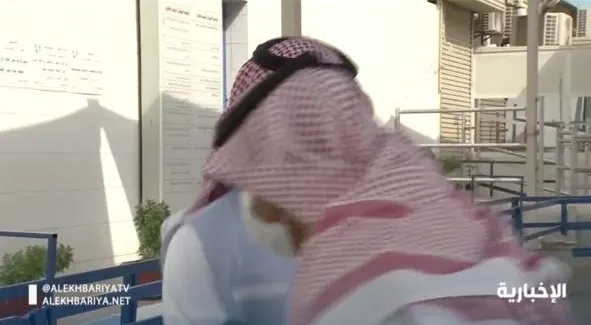 “لهيب الشمس” يُسقط مراسل “الإخبارية” ووزير الإعلام يطمئن عليه