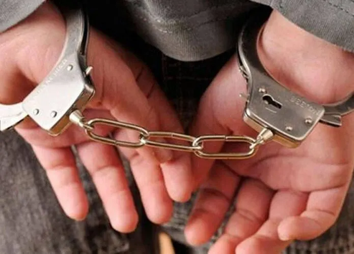 4 سعوديين ويمني يسرقون 880 ألف ريال من محال ومركبات ومنازل