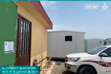 إنذارات لمحال السكراب والبيوت الجاهزة على طريق أبو حدرية