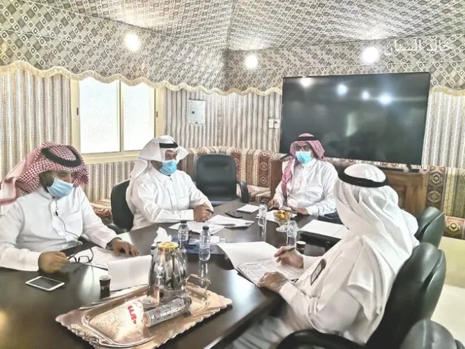 “تعليم القطيف” يبحث تحديات العام الدراسي الجديد في ظل “كورونا”