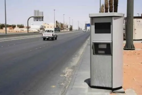 يسرق 7 أجهزة “ساهر” دفعة واحدة