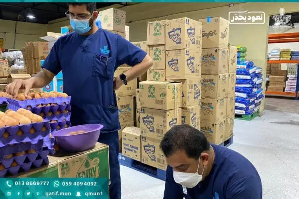 بلاغ مواطن يكشف 510 بيضات فاسدة تباع في أسواق القطيف