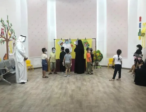 “أيتام القطيف” يتعرفون على أساسيات اللغة العربية في “أنا أقرأ”