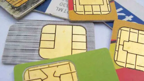 سعودي ومصريان يتاجرون في شرائح جوالات مُسجلة بهويات مقيمين