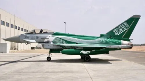 [اليوم الوطني] 60 طائرة وعروض نارية في كورنيش الدمام