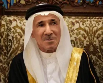 إبراهيم آل شنر دونّ أحداث 44 عاماً في القطيف.. و”اللصوص” سرقوا دفاتره