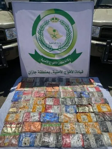 سوداني يستغل سيارة شركة لتهريب 55 كيلوغراماً من الحشيش