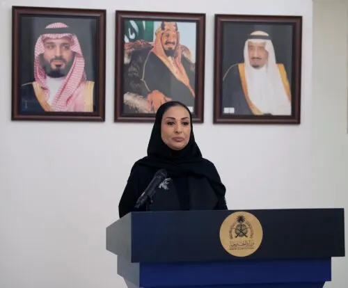 آمال بنت “حامي الفصحى” السفيرة السعودية الثانية بعد الأميرة ريما