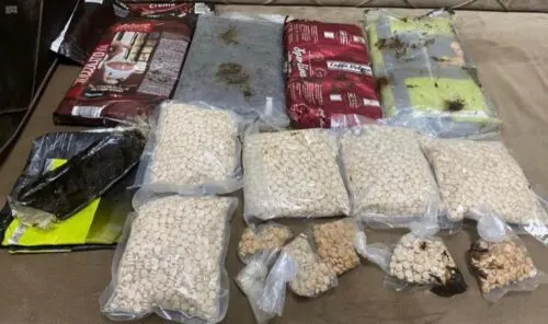 جدة.. 3.8 كيلو حشيش و11 ألف حبة امفيتامين في حوزة يمني