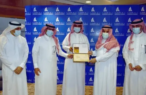 عهود تكسر حاجز 100 ألف مشترك في غرفة الشرقية