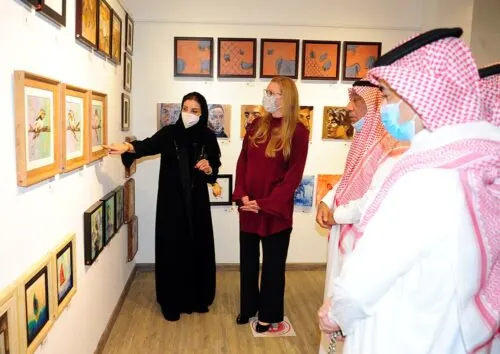 85 فناناً يشاركون بـ600 لوحة في معرض 30*30 بالخبر