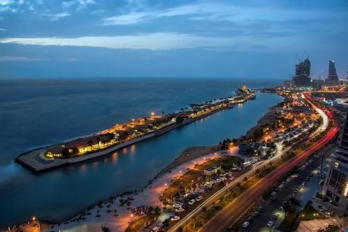 للمرة الأولى.. “فورمولا 1” ينطلق من عروس البحر الأحمر جدة