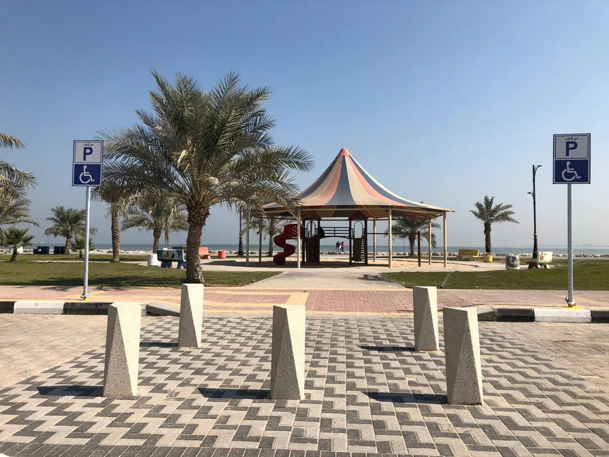 القطيف.. مداخل مرنة ومواقف سيارات لذوي الاحتياجات بالواجهات المتنزهات