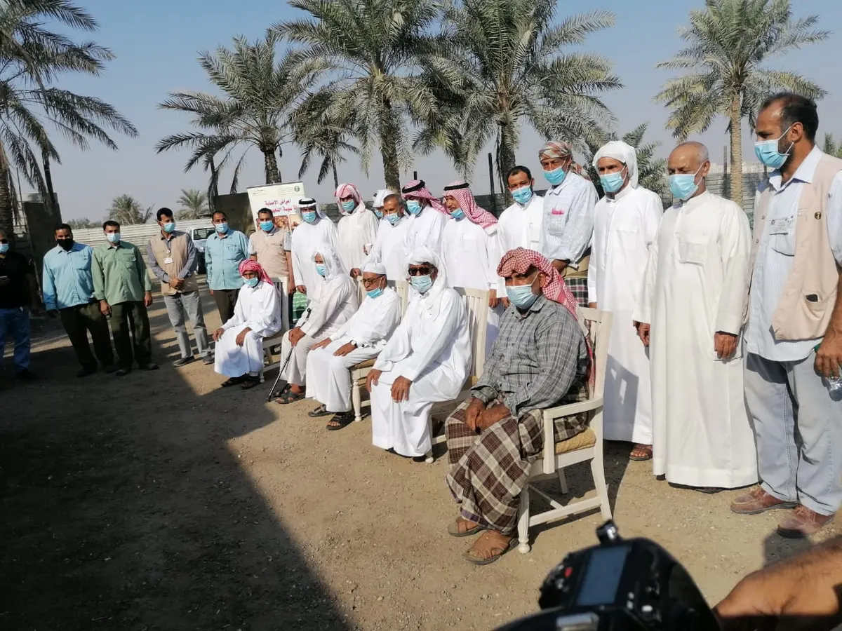 من الأزميل لـ”التبخير”.. تدريب مزراعي القطيف على مكافحة سوسة النخيل