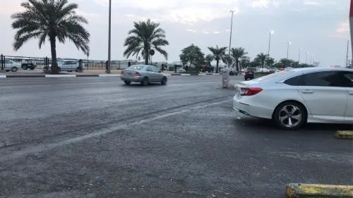 [صور] مطر القطيف.. مشتهي.. ومستحي..!