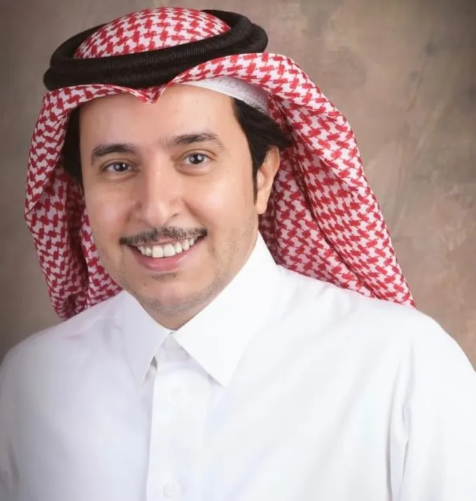 41 موظفاً في بلدية القطيف يتلقون التهاني مرّتين: بالعيد.. والترقيات