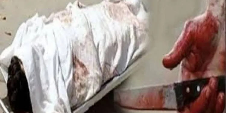 فجيعة.. قتل والده النائم طعناً بسكين