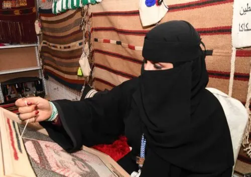 “حياكة السدو” تدخل قائمة “يونيسكو” للتراث الثقافي غير المادي