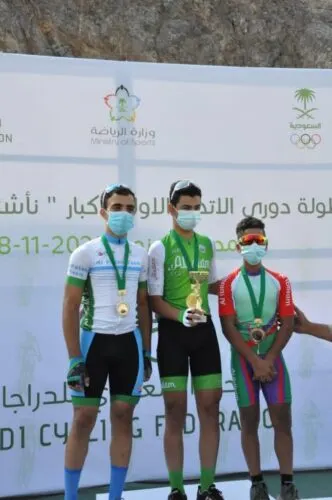 أبطال القطيف على منصات التتويج.. يحصدون الذهب والفضة