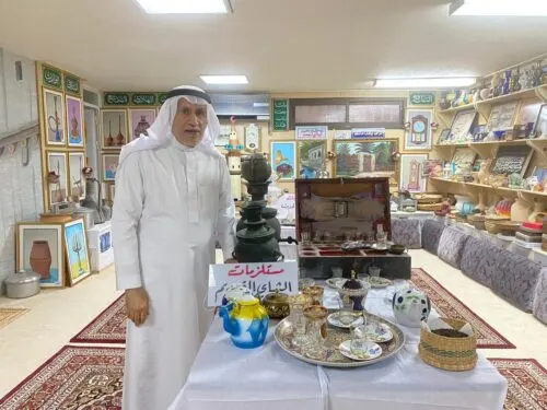 “السماور” من قصور نبلاء روسيا إلى مجالس القطيف.. شفاه لا ترتشف الشاي إلا مُخدراً
