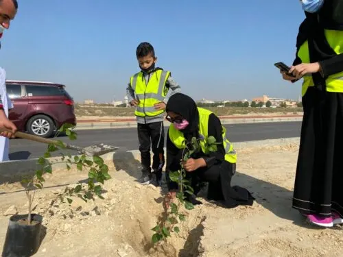 صفوى.. 80 متطوعاً ومتطوعة يطلقون “لنجعلها خضراء”