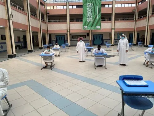 قبل 5 أيام من الاختبارات.. الأسر في مأزق.. والطلبة: نسألكم الدعاء