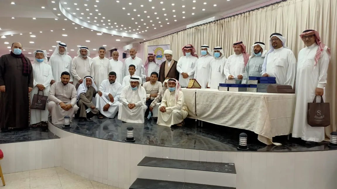 [أسماء] “خيرية العوامية” تُكرم 34 من حفاري القبور ومُغسلي ومُغسلات الموتى