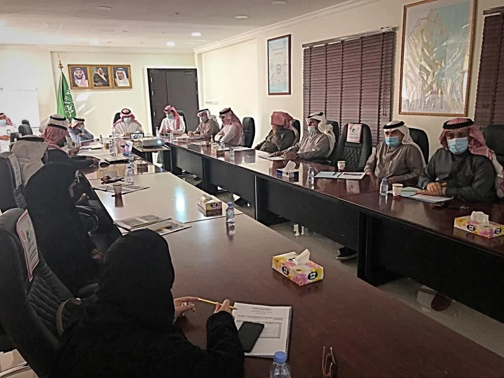 “بلدي القطيف” يناقش خدمات 29 مقبرة.. وتحويل “خور تويريت” لموقع استثماري