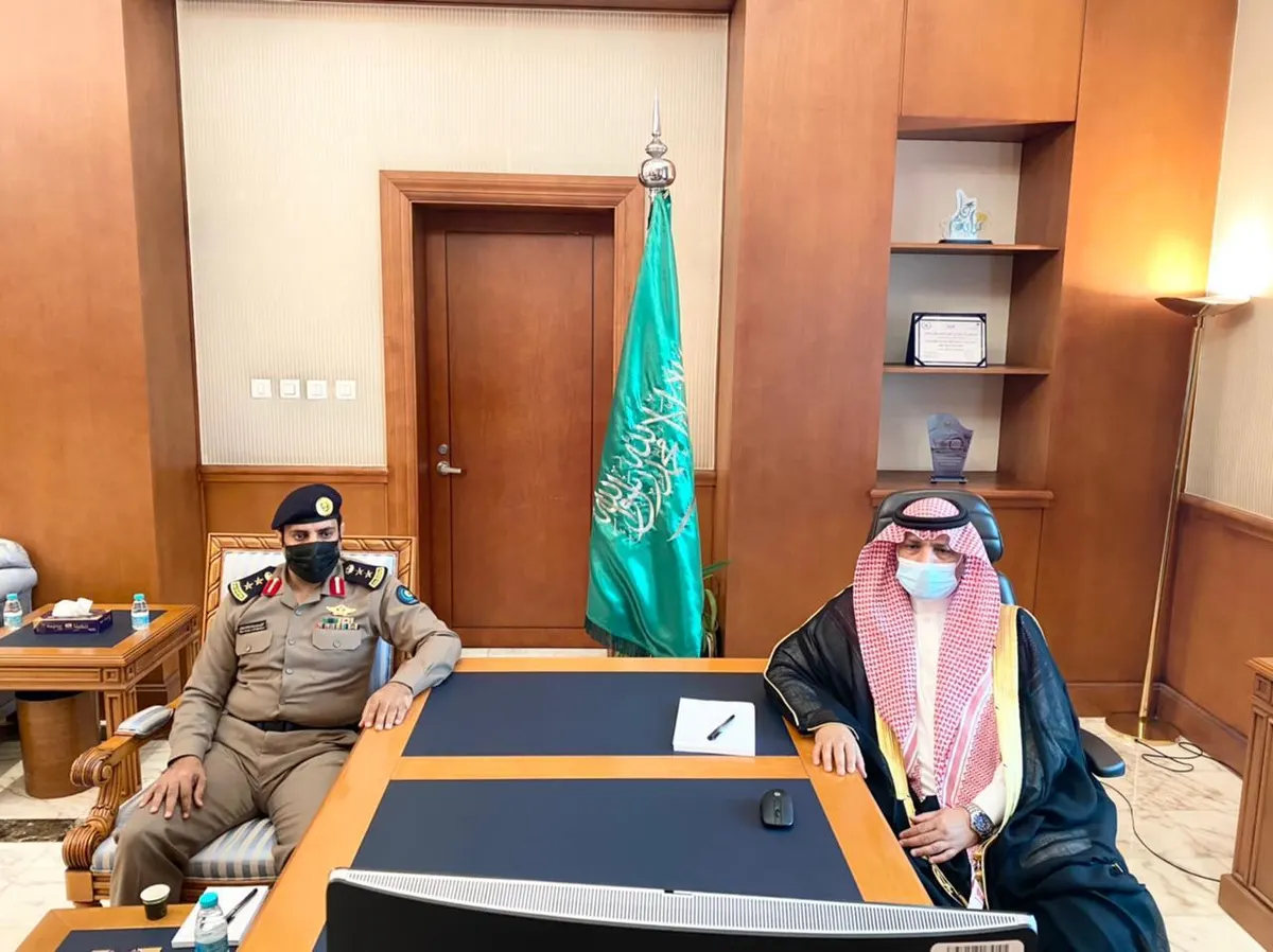 محافظ القطيف المكلف يطلع على فعاليات اليوم العالمي للدفاع المدني