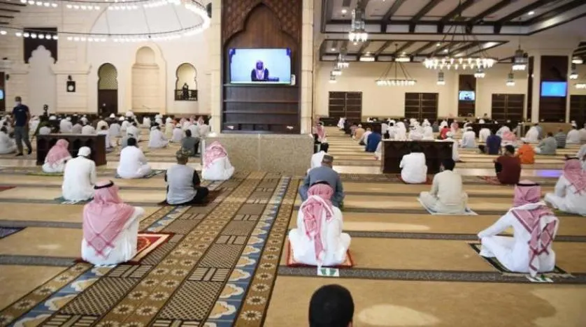 “كورونا” تُغلق 16 مسجداً في 6 مناطق.. وفتح 12 أخرى