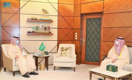 أمير الشرقية يستقبل عصام الملا بعد تكليفة أميناً للأحساء